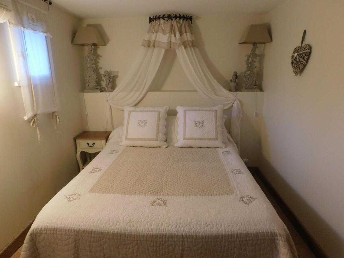 Les Jarrieres Bed & Breakfast Dame-Marie-les-Bois Екстериор снимка