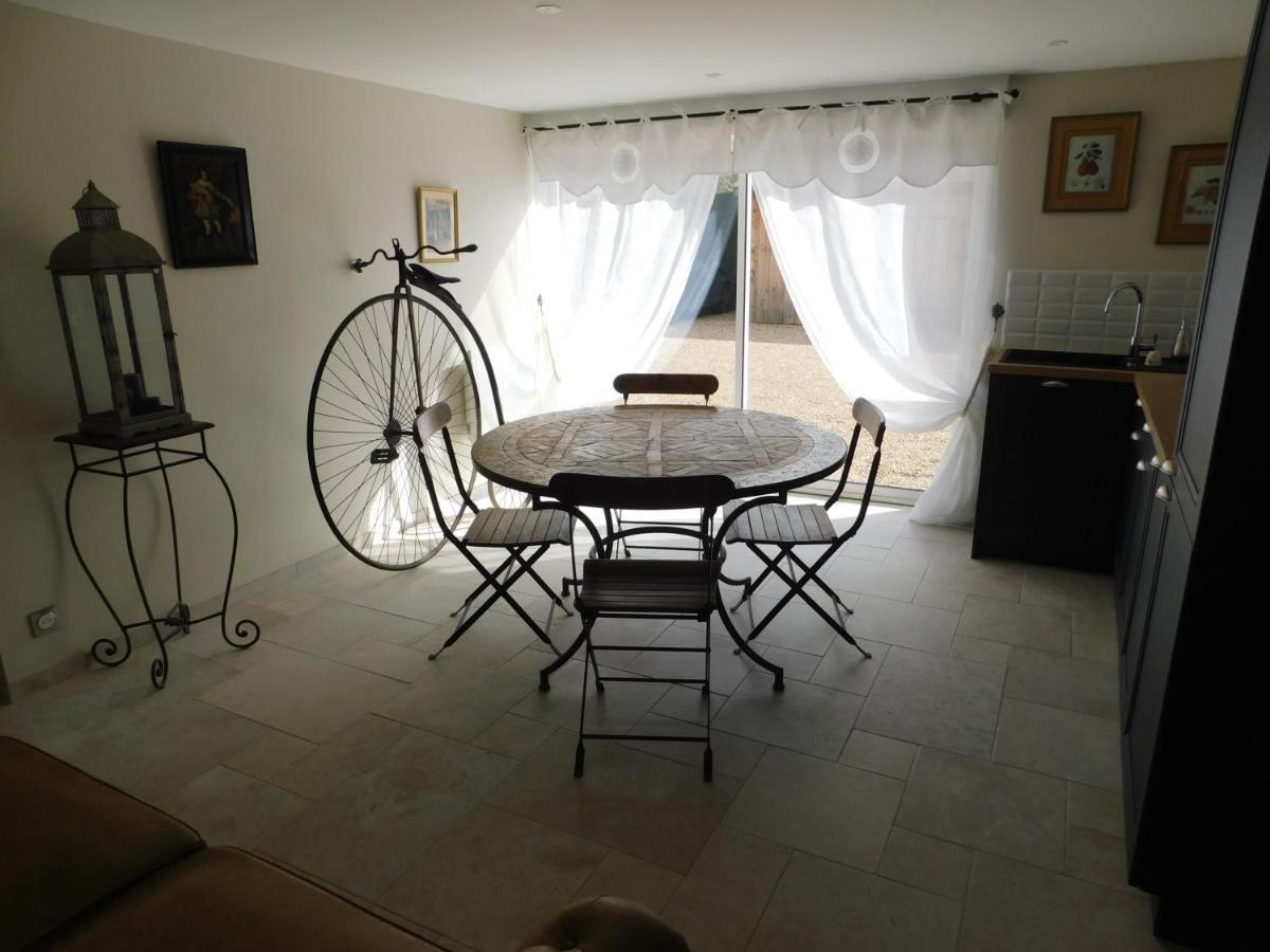 Les Jarrieres Bed & Breakfast Dame-Marie-les-Bois Екстериор снимка